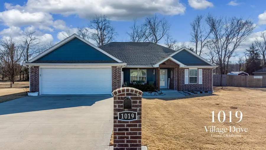 1019 Village Drive, Grove, OK 74344 - #2