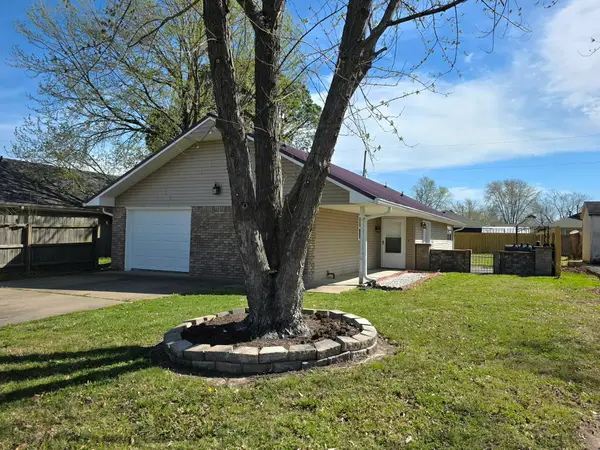 2226 N Elm Street, Miami, OK 74354