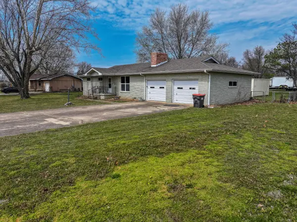 1905 W Boston Avenue, Jay, OK 74346