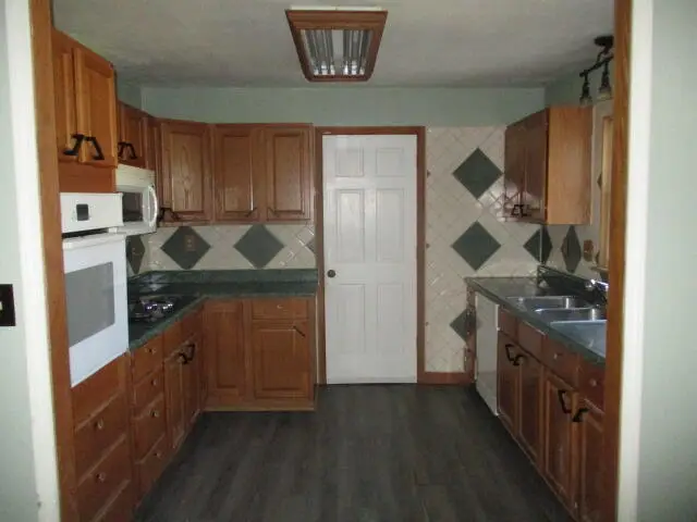 716 D Street, Miami, OK 74354 - #2