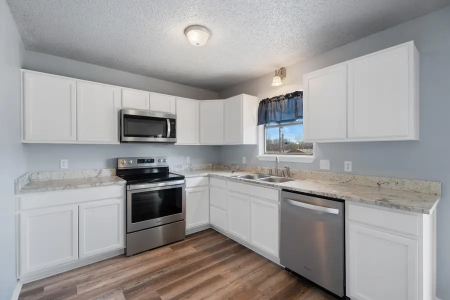 608 W 5th Street, Grove, OK 74344 - #2