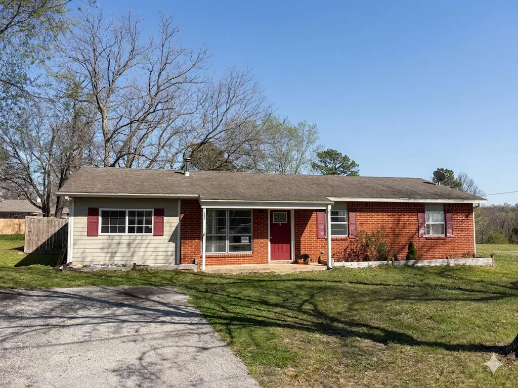 113 N Mill Street, Grove, OK 74344 - #1