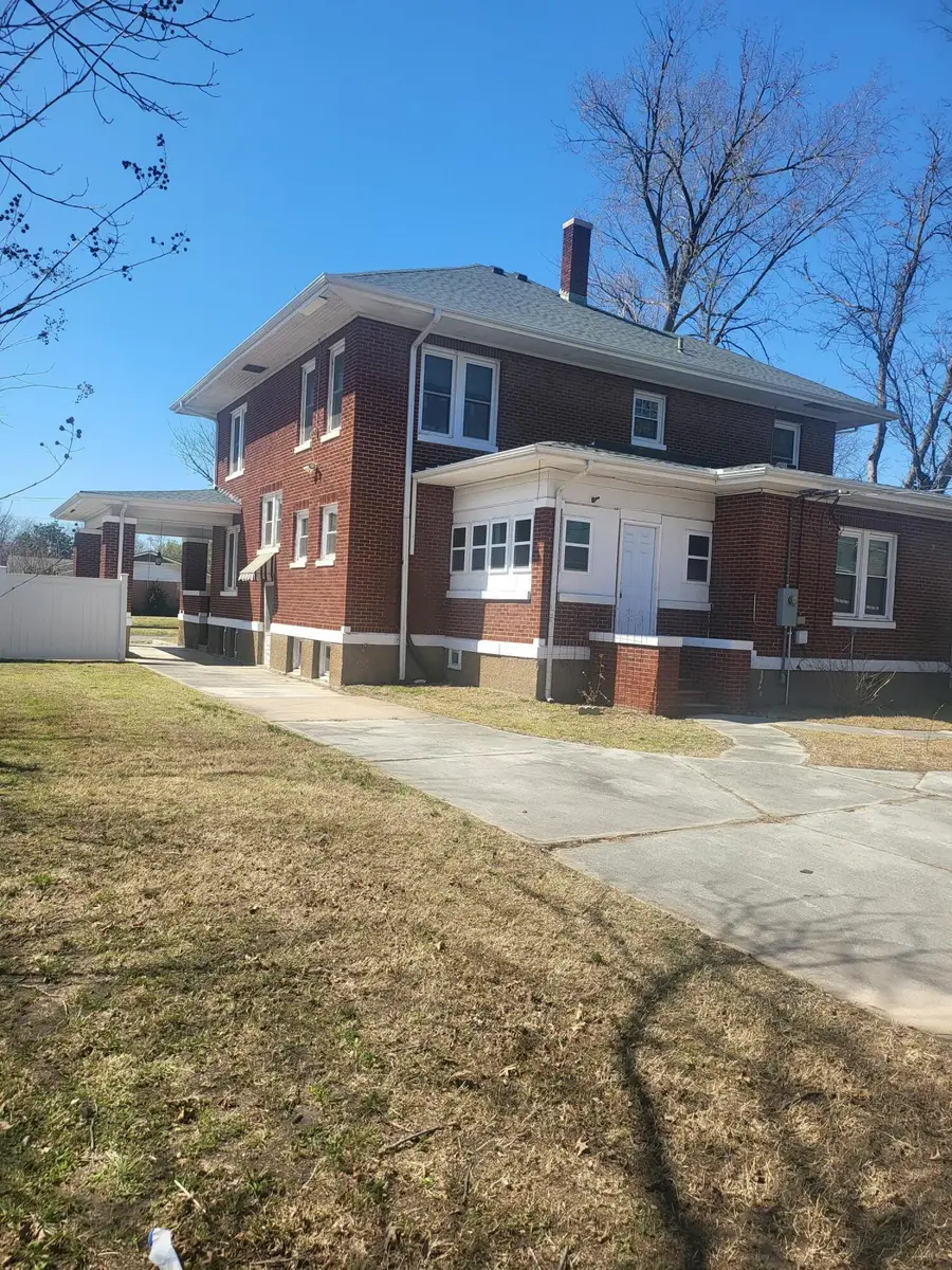 304 B Street, Miami, OK 74354 - #3