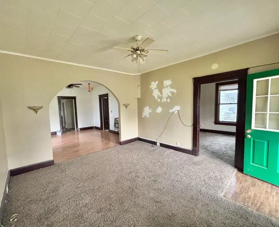 447 N Thompson Street, Vinita, OK 74301 - #3