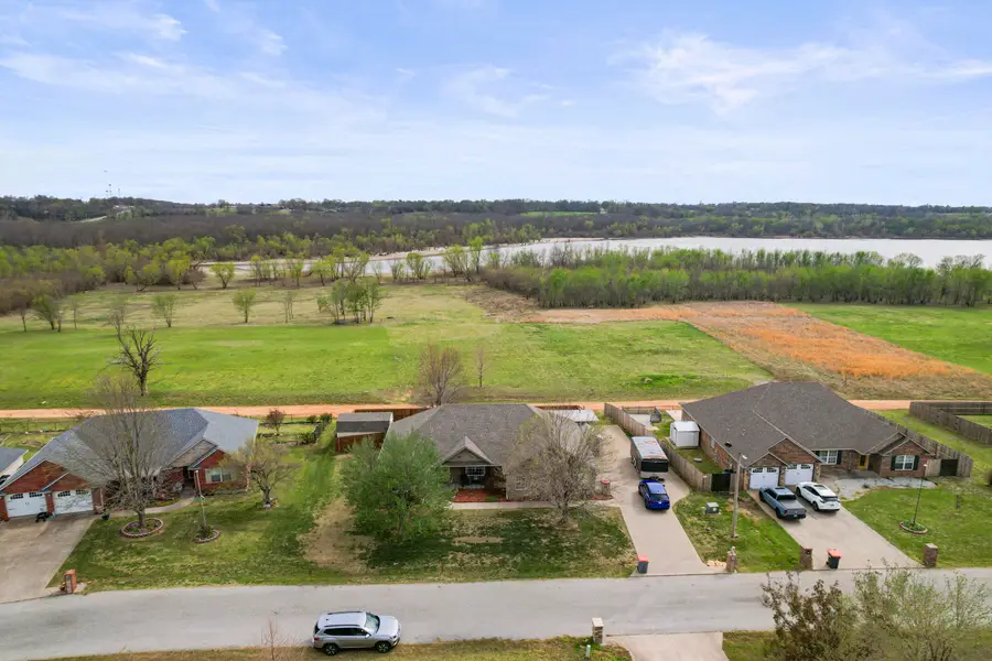 1800 Estates Drive, Grove, OK 74344 - #2