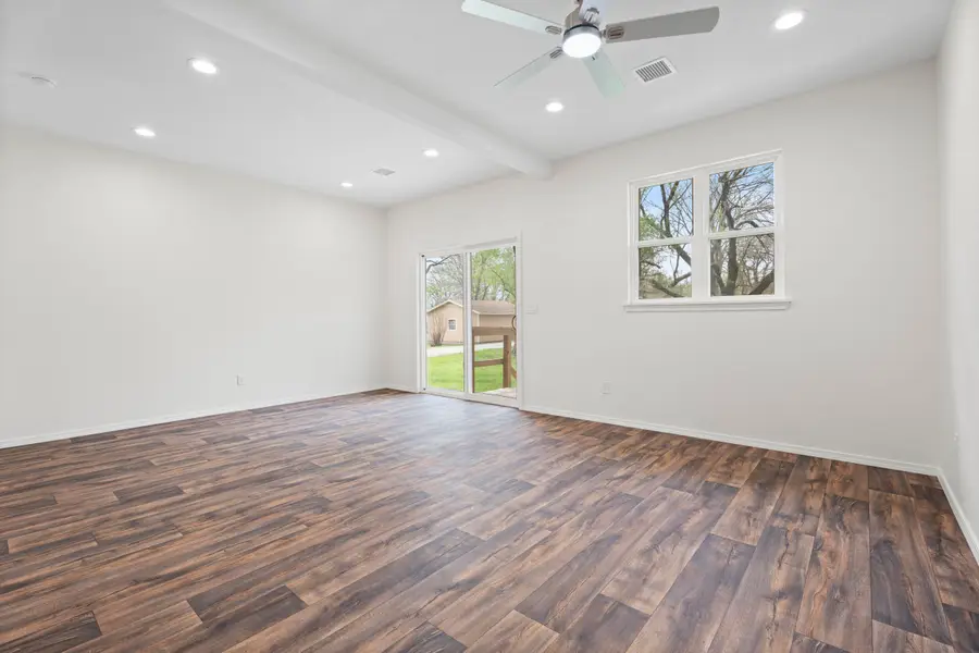 517 W Clyde Avenue, Vinita, OK 74301 - #3