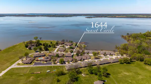 1644 Sunset Circle, Grove, OK 74344