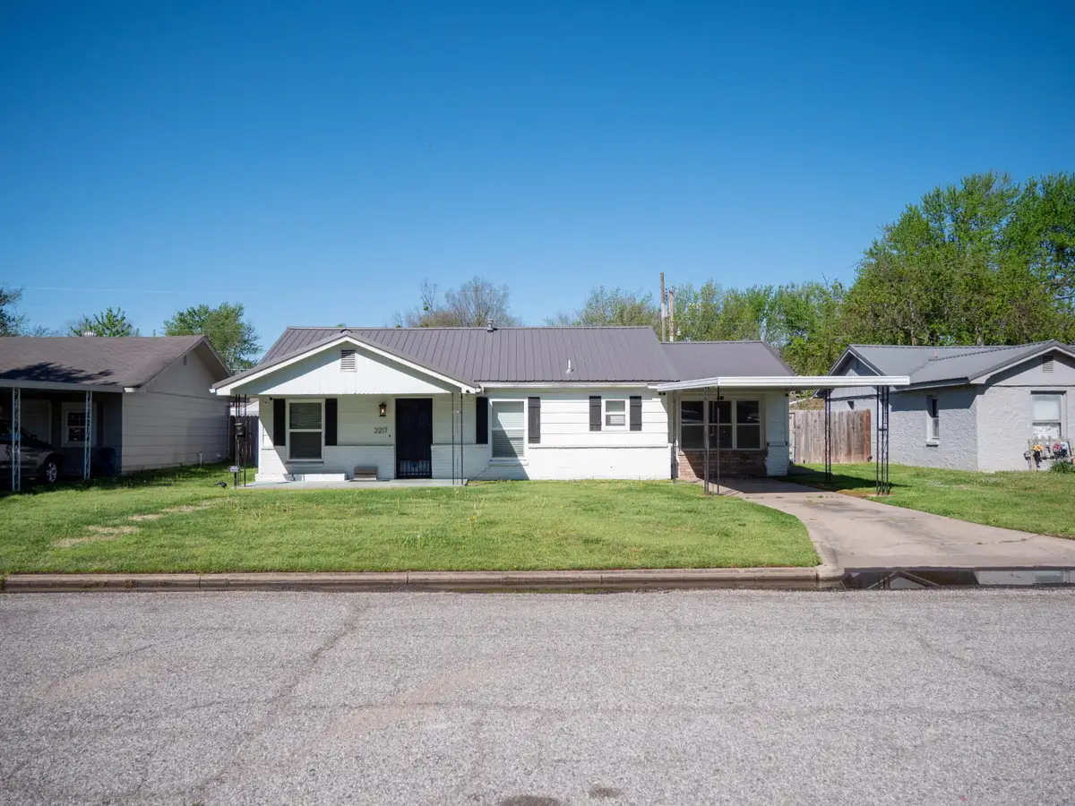 2217 B Street, Miami, OK 74354 - #1