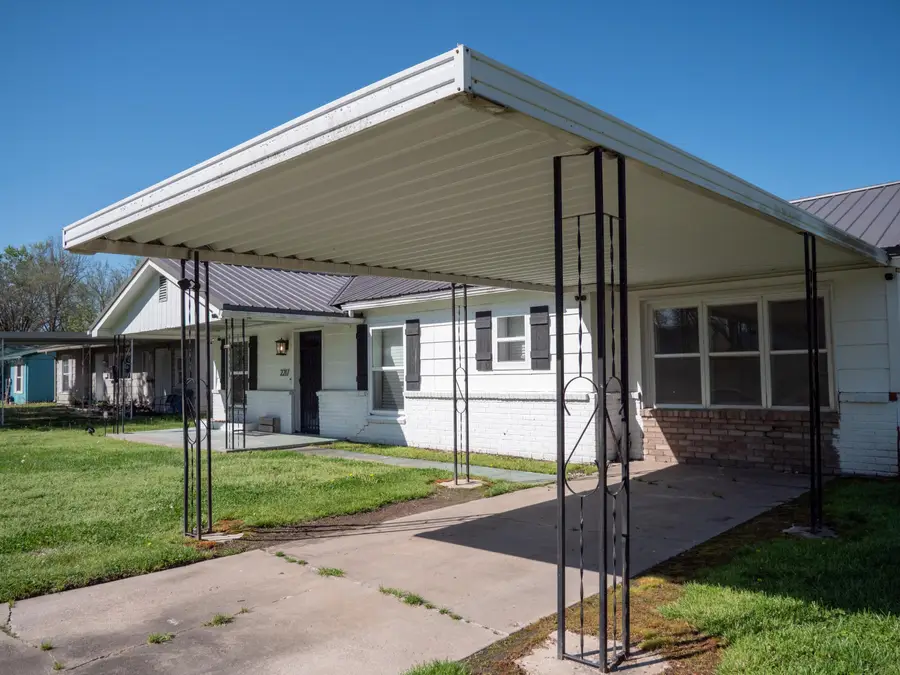 2217 B Street, Miami, OK 74354 - #3