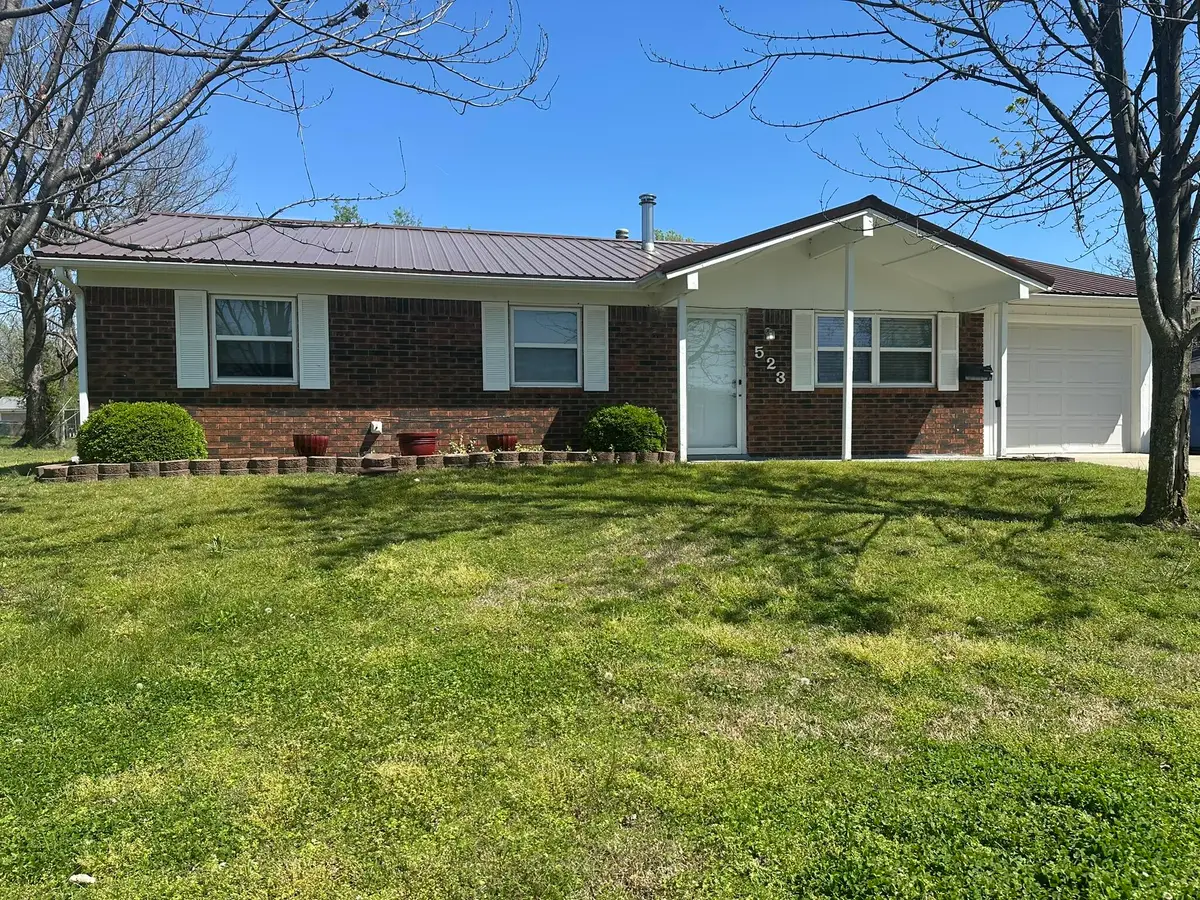 523 A St Se, Miami, OK 74354 - #1