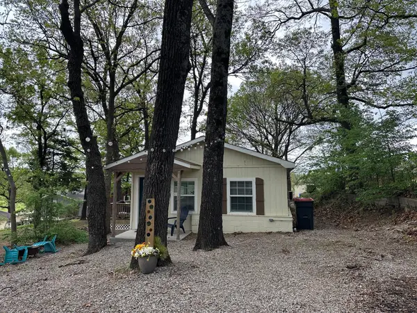 453629 Creek Avenue, Afton, OK 74331