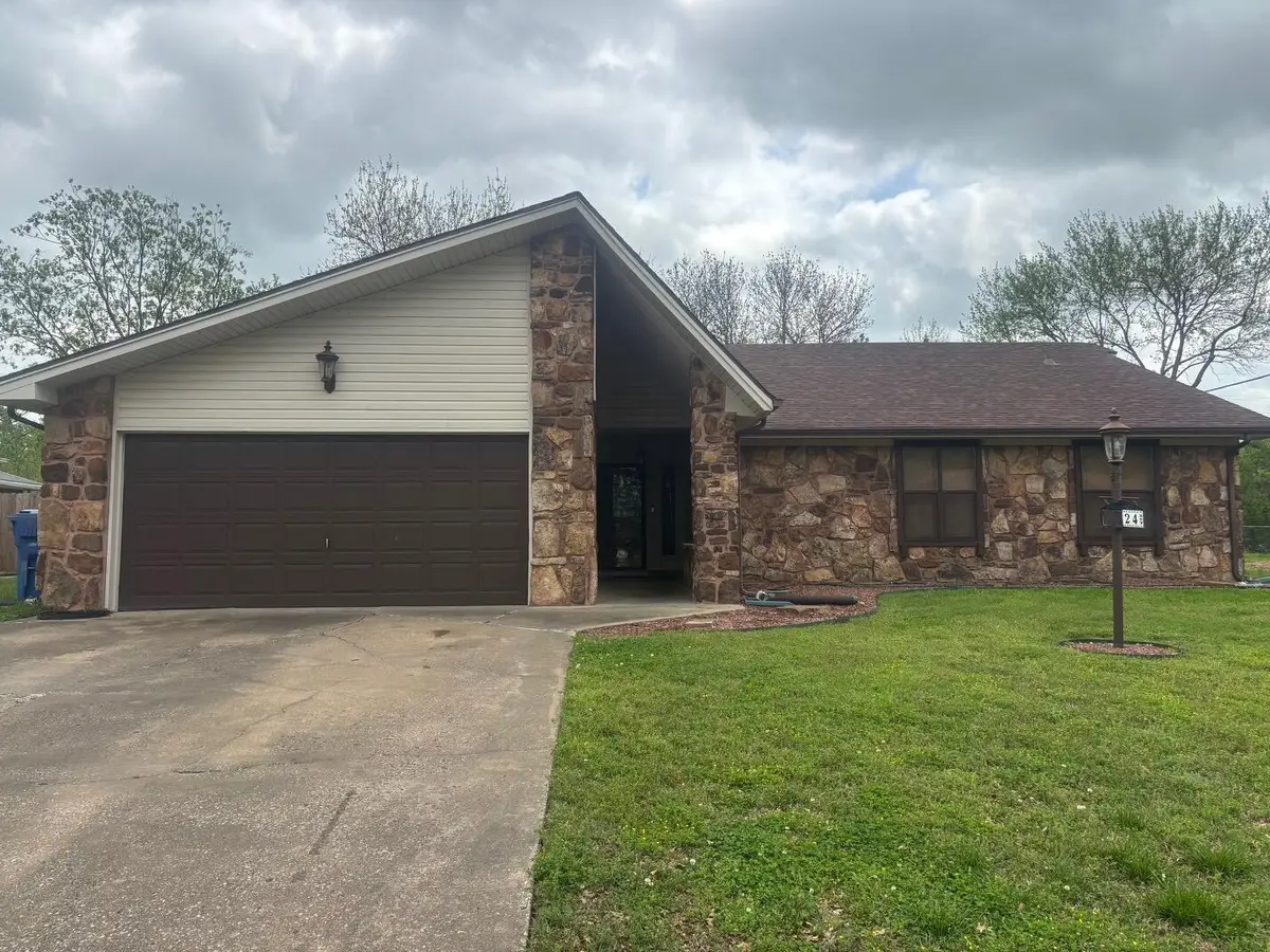 1624 Woodlawn Drive, Miami, OK 74354 - #1