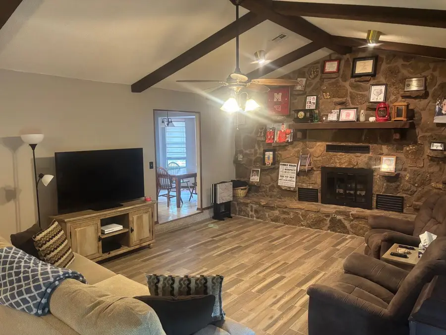 1624 Woodlawn Drive, Miami, OK 74354 - #2