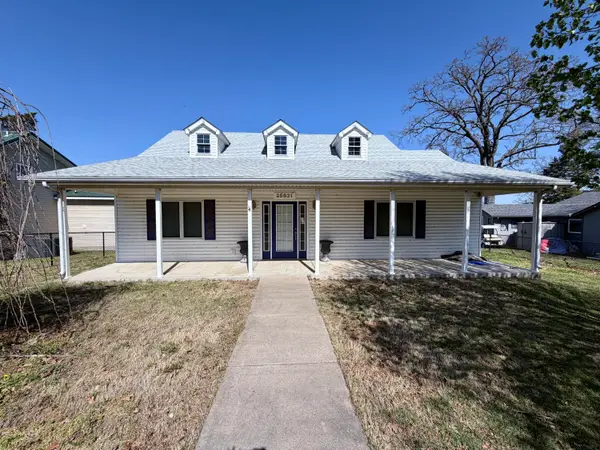 25831 S 621 Road, Grove, OK 74344