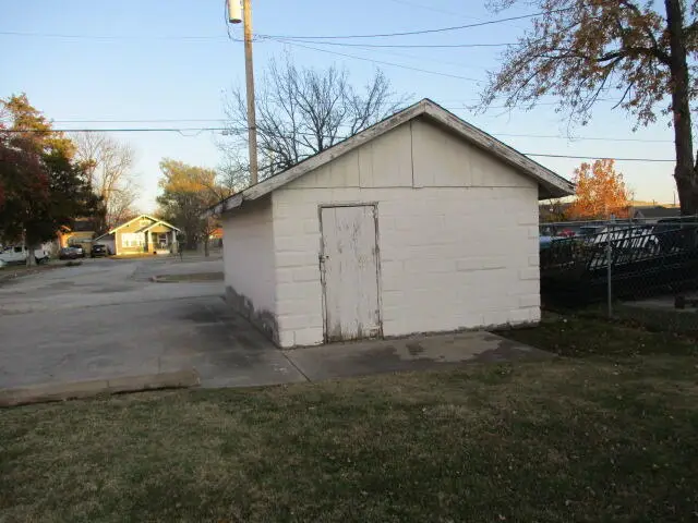 28 A Street, Miami, OK 74354 - #3