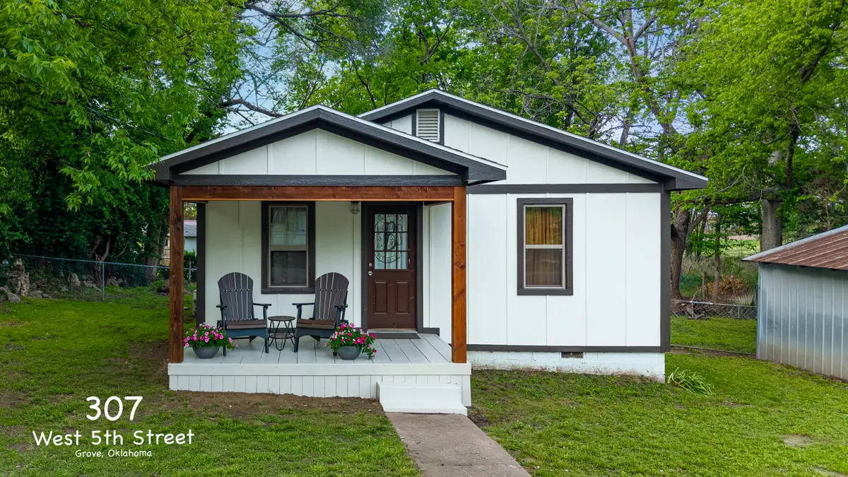 307 W 5th Street, Grove, OK 74344 - #1