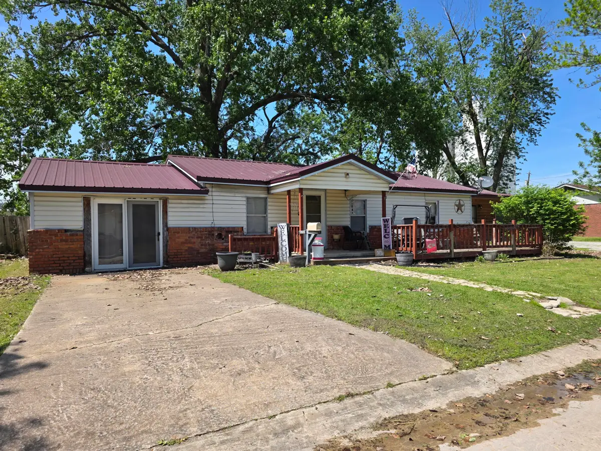 418 F Street, Miami, OK 74354 - #1