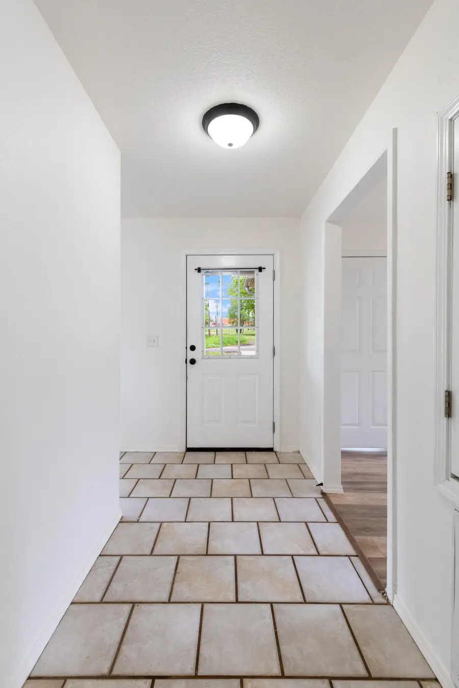 513 W 6th Street, Grove, OK 74344 - #2