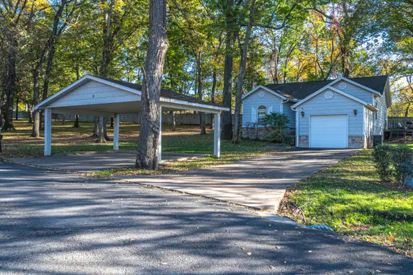 30397 S 567 Road #102, Monkey Island, OK 74331