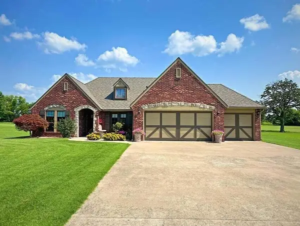 5026 Lake Breeze Road, Grove, OK 74344