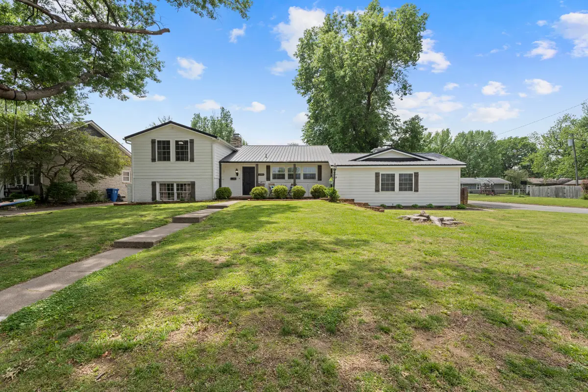 2102 Yale Avenue, Miami, OK 74354 - #1
