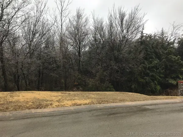 1952 SE Coventry Lane, Bartlesville, OK 74006