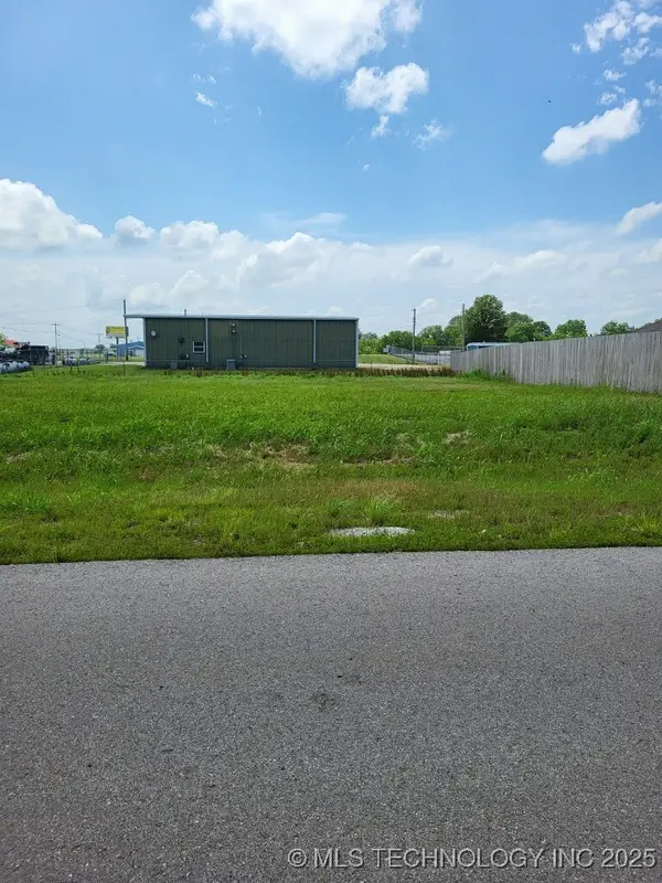 Castle Street, Skiatook, OK 74070