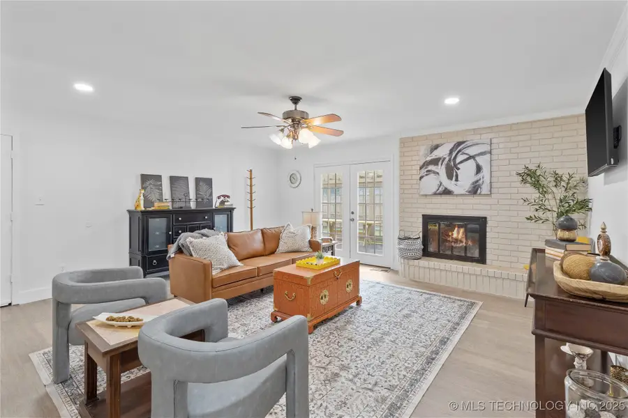 502 E D Street, Jenks, OK 74037 - Image #3