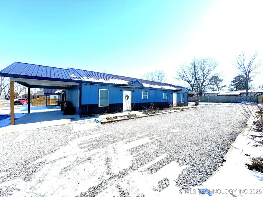 168 E Doughty Street, Colcord, OK 74338 - Image #2