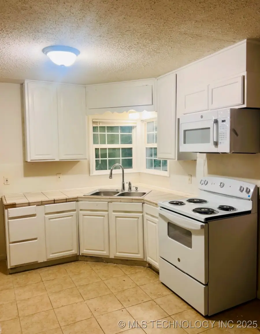 327 W 49th Street, Tulsa, OK 74126 - Image #3