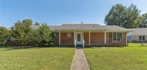 412 Cobblestone Court, Pryor, OK 74361