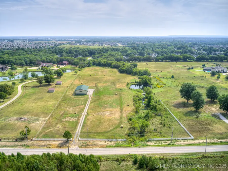 13825 S Lewis Avenue, Bixby, OK 74008 - Image #2