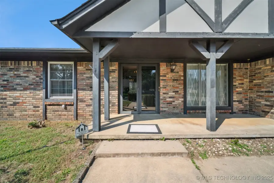 1411 N Choctaw Place, Claremore, OK 74017 - #2