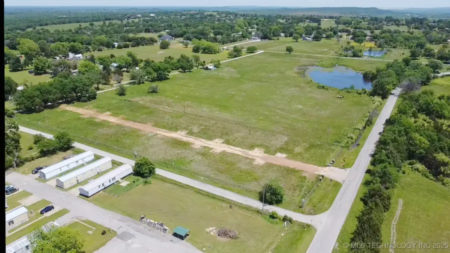 439 Maiden Lane, Henryetta, OK 74437 - #2