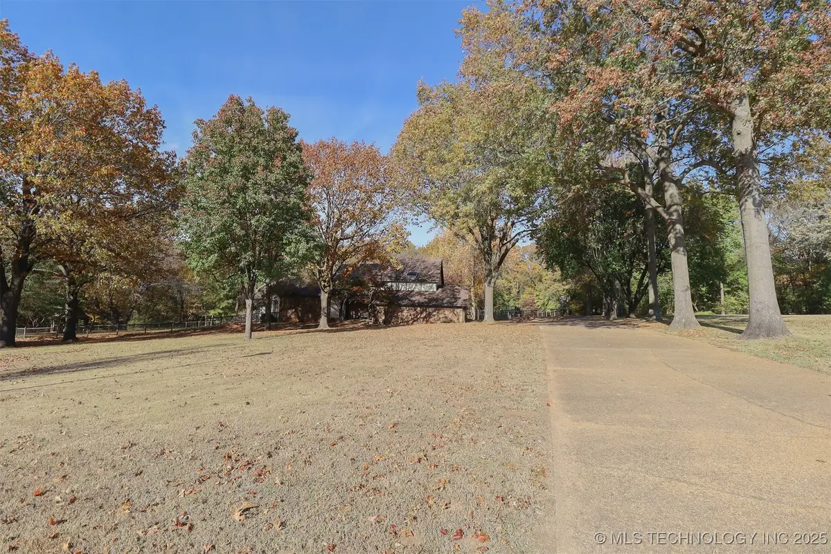 13933 S 198th East Avenue, Broken Arrow, OK 74014 - Image #1