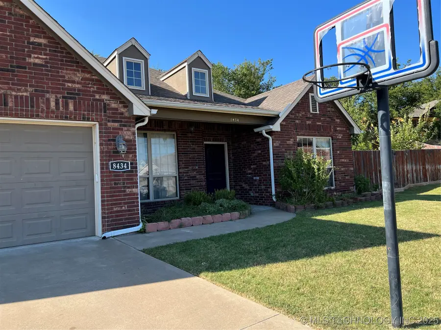 8434 N 76th East Avenue, Owasso, OK 74055 - #2