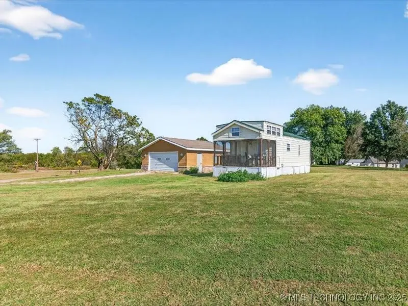 498 N Railroad Street, Copan, OK 74022 - Image #2