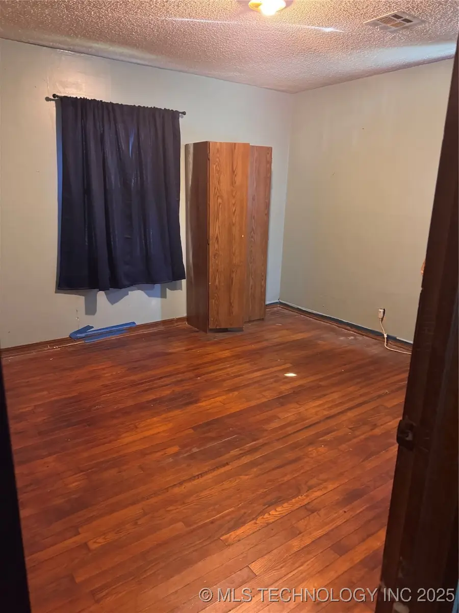 2918 E Woodrow Street, Tulsa, OK 74110 - Image #2