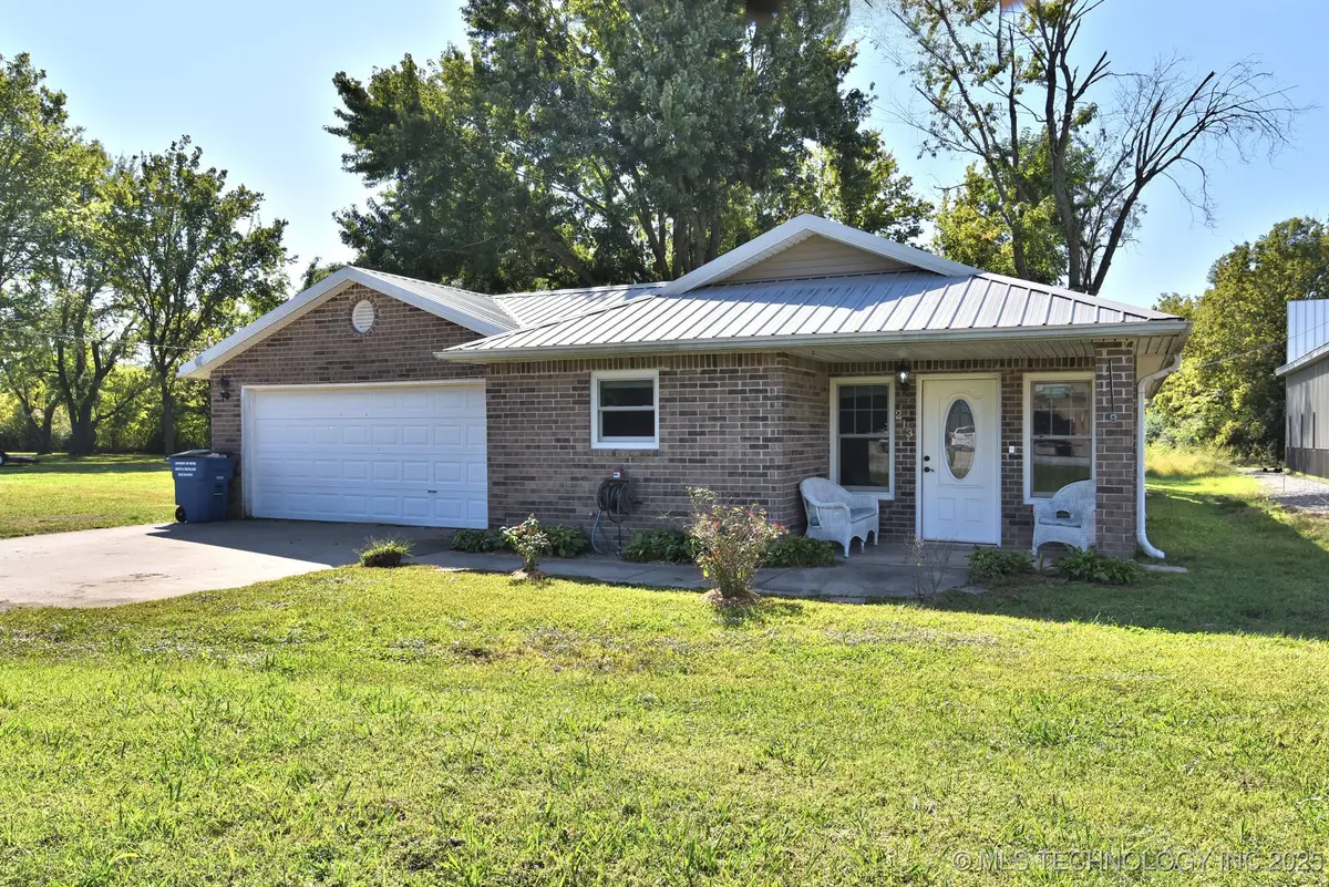 213 E Main Street, Chouteau, OK 74337 - Image #1