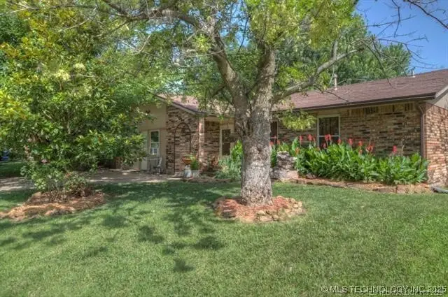 1100 W Oakridge Street, Broken Arrow, OK 74012 - Image #1