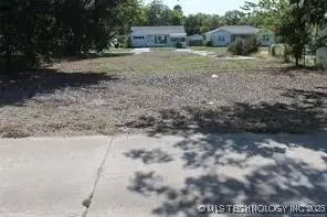 803 E Delaware Avenue, McAlester, OK 74501 - Image #3