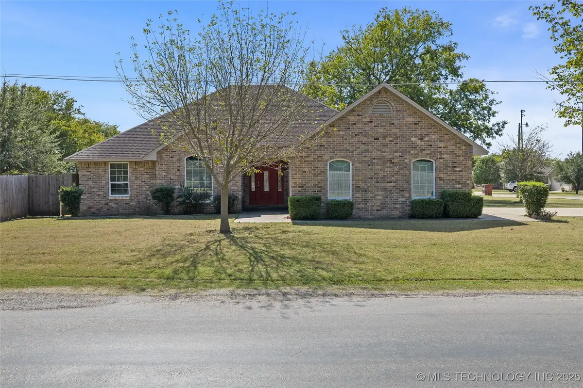 501 Mayall, Marietta, OK 73448 - Image #1