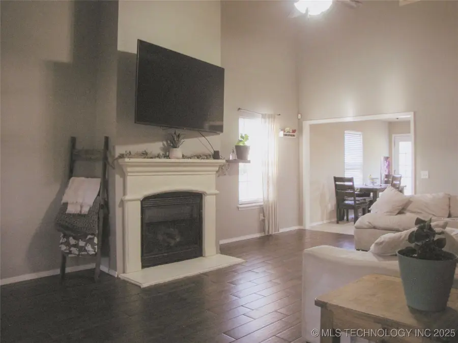 107 E 116th Place, Jenks, OK 74037 - Image #2