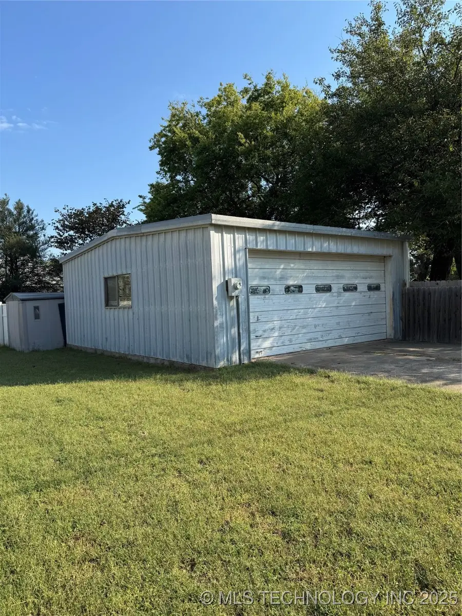 1002 E Line Avenue, Sapulpa, OK 74066 - Image #2