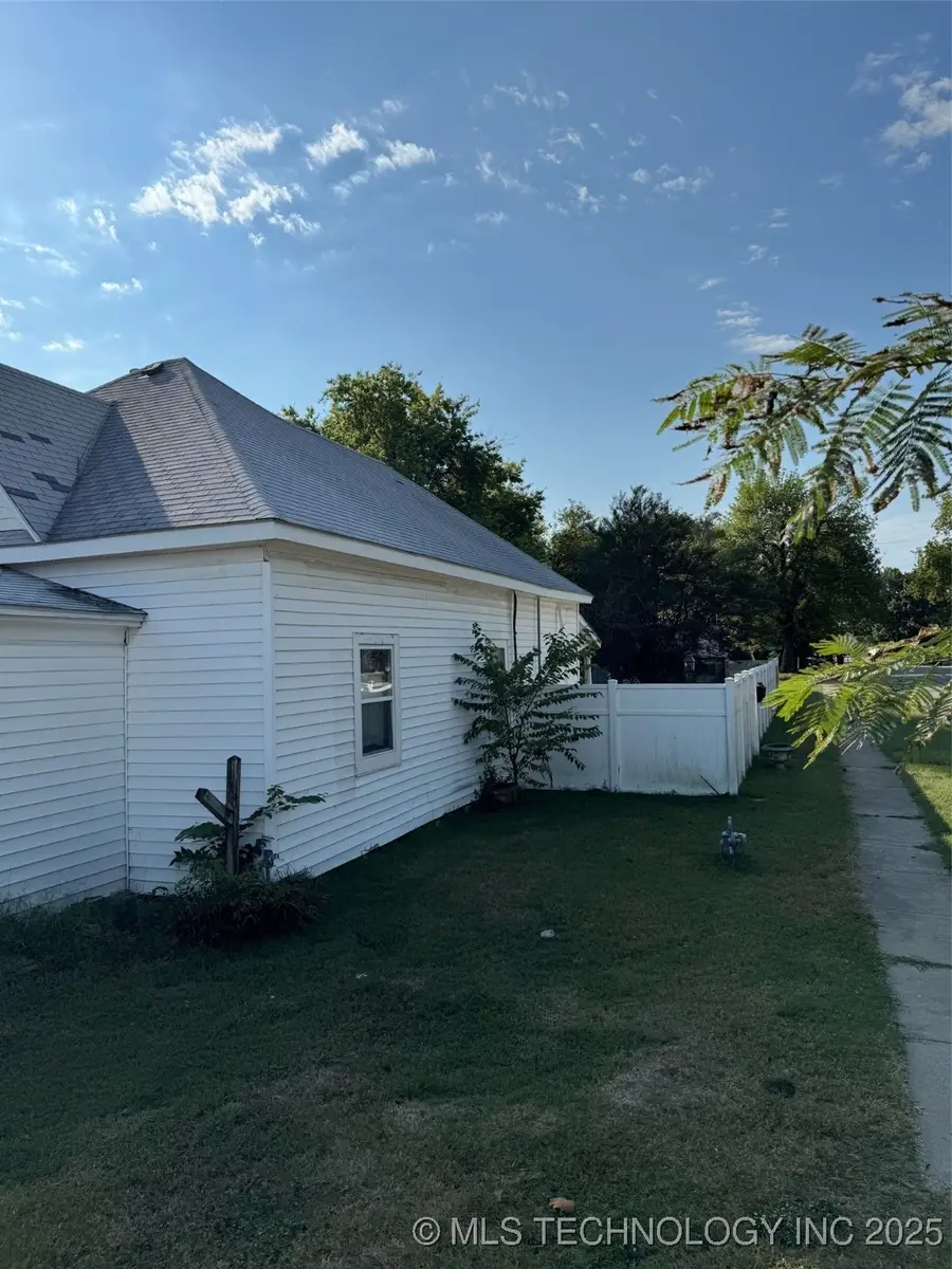 1002 E Line Avenue, Sapulpa, OK 74066 - Image #3