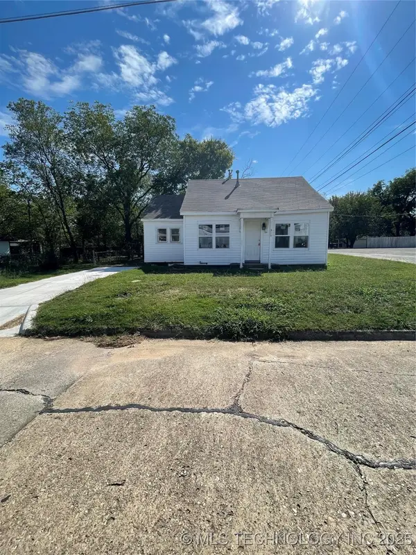 310 4th Avenue Se, Ardmore, OK 73401