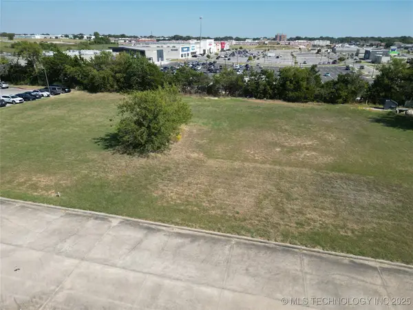 1302 Brookview Drive, Ardmore, OK 73401