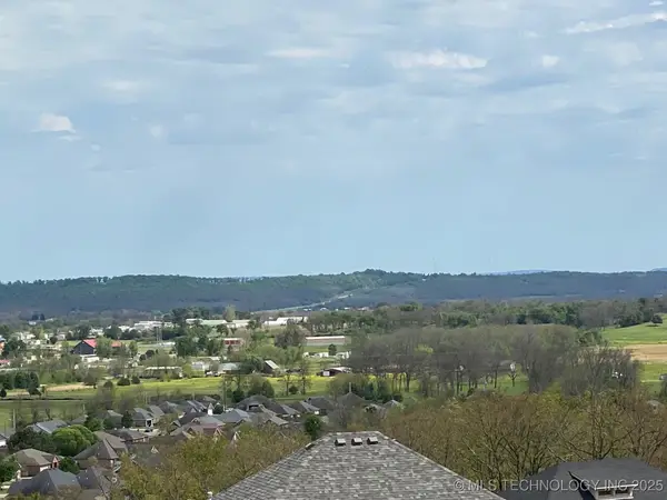 809 Ridgeview Drive, Tahlequah, OK 74464