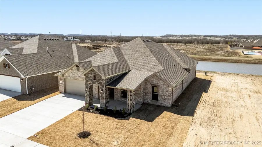 6108 N 27th Street, Broken Arrow, OK 74014 - Image #2