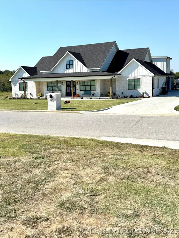 913 Prairie View Road S, Ardmore, OK 73401